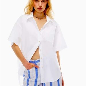 Wilfred free white shortsleeve shirt.